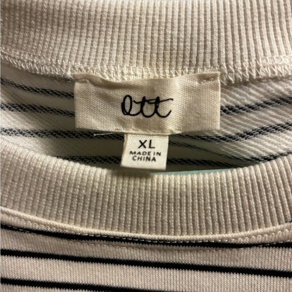 Ott Striped Ruffle Sleeve Romper – Soft Knit, Casual Chic - Picture 3 of 4